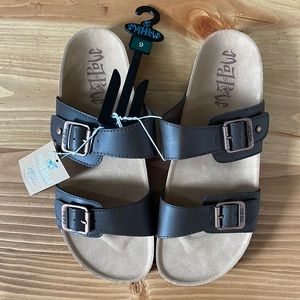 Mad Love brown sandals!